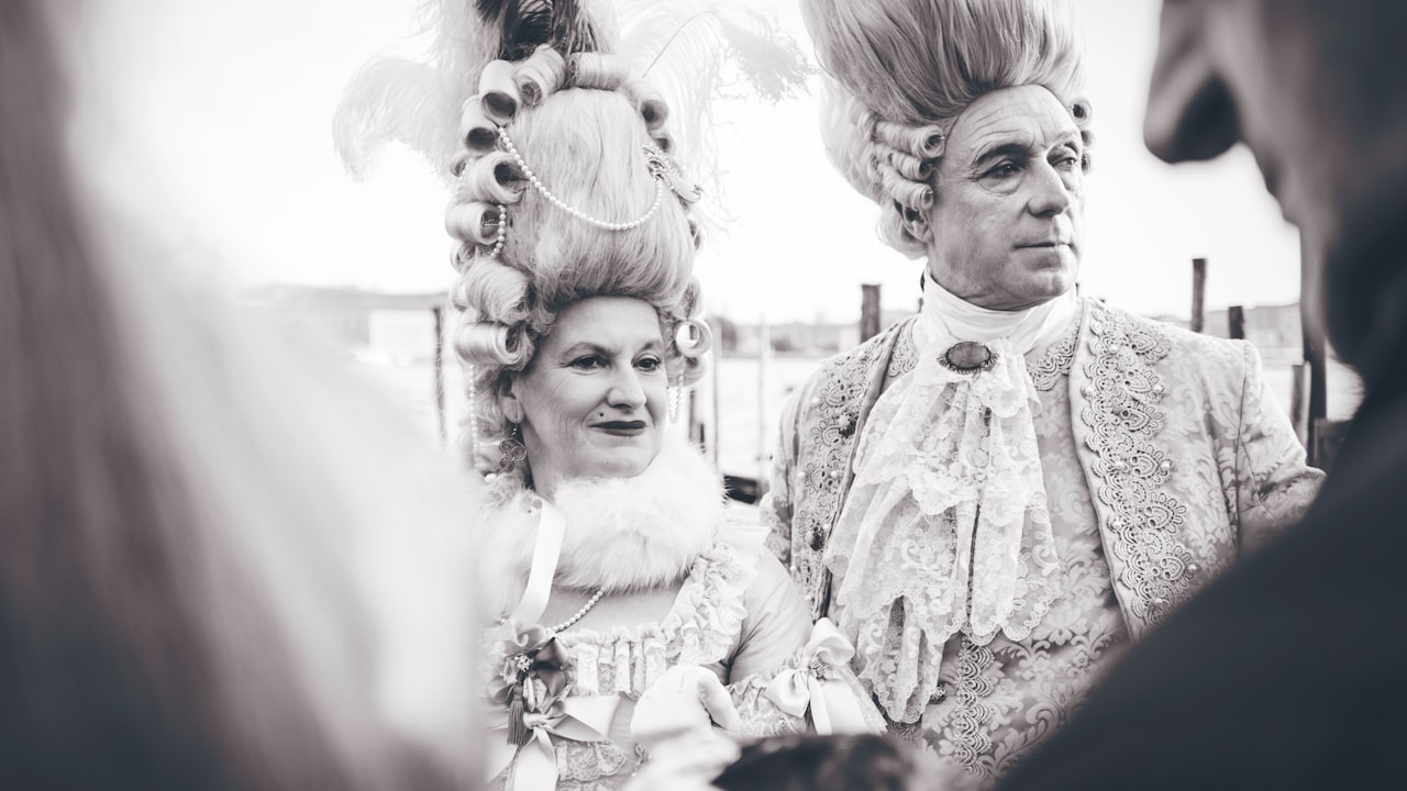 What Is a 5x5 Closure Wig And How To Wear It Without Glue?